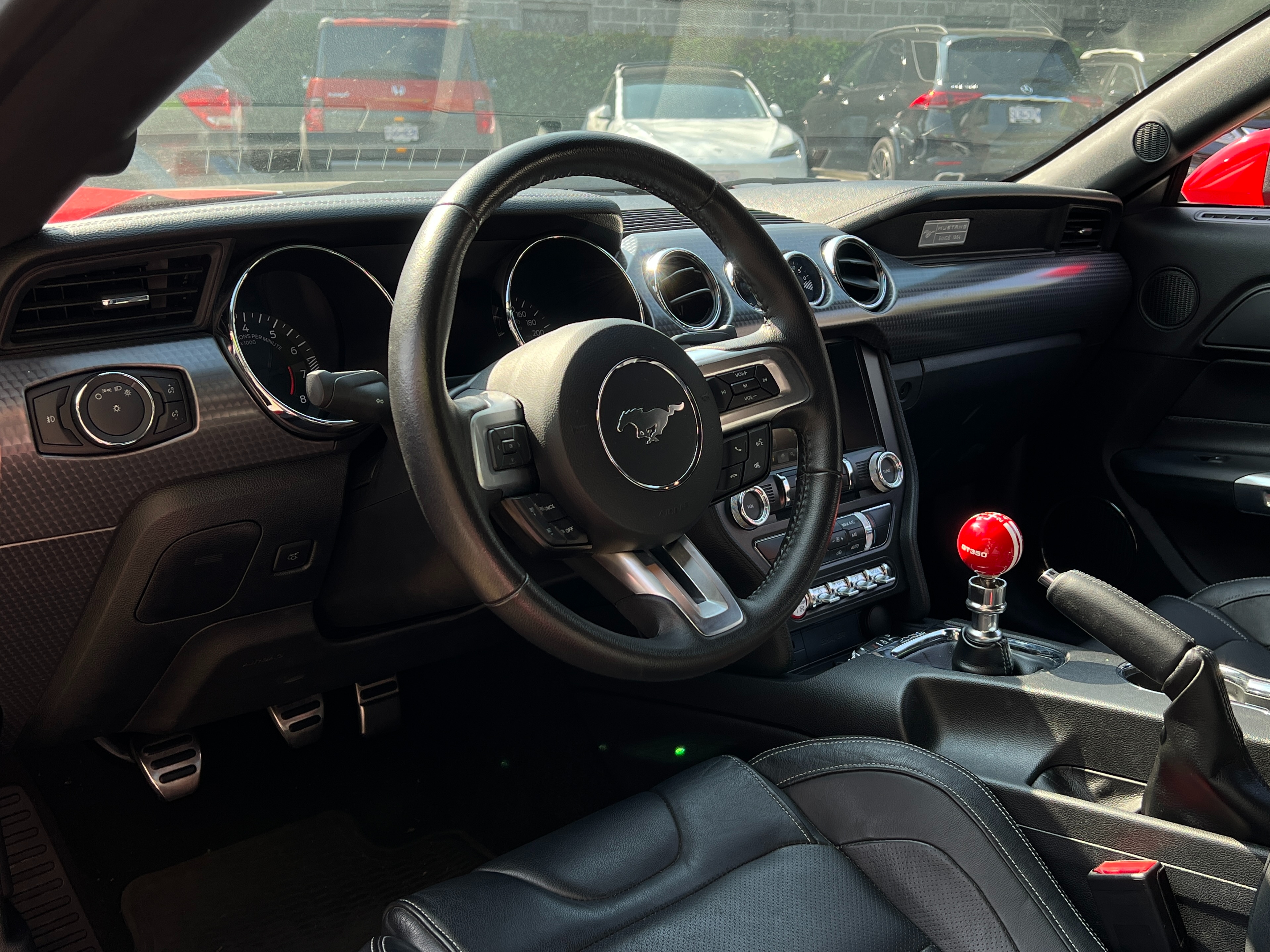 2015 Ford mustang gt 5.0 performance package | no accident | manual transmission - Image 10